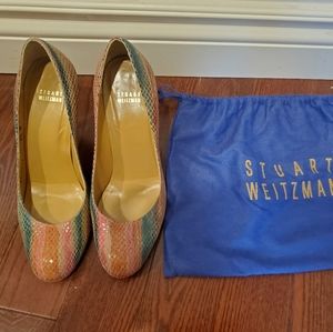 Stuart Weitzman heel - size 8